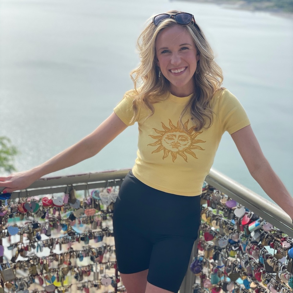 Meet your Posher, Julia